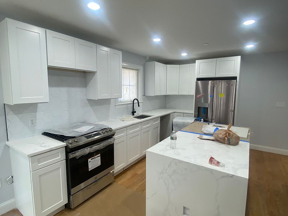 1st image of 68 Dimick St #3