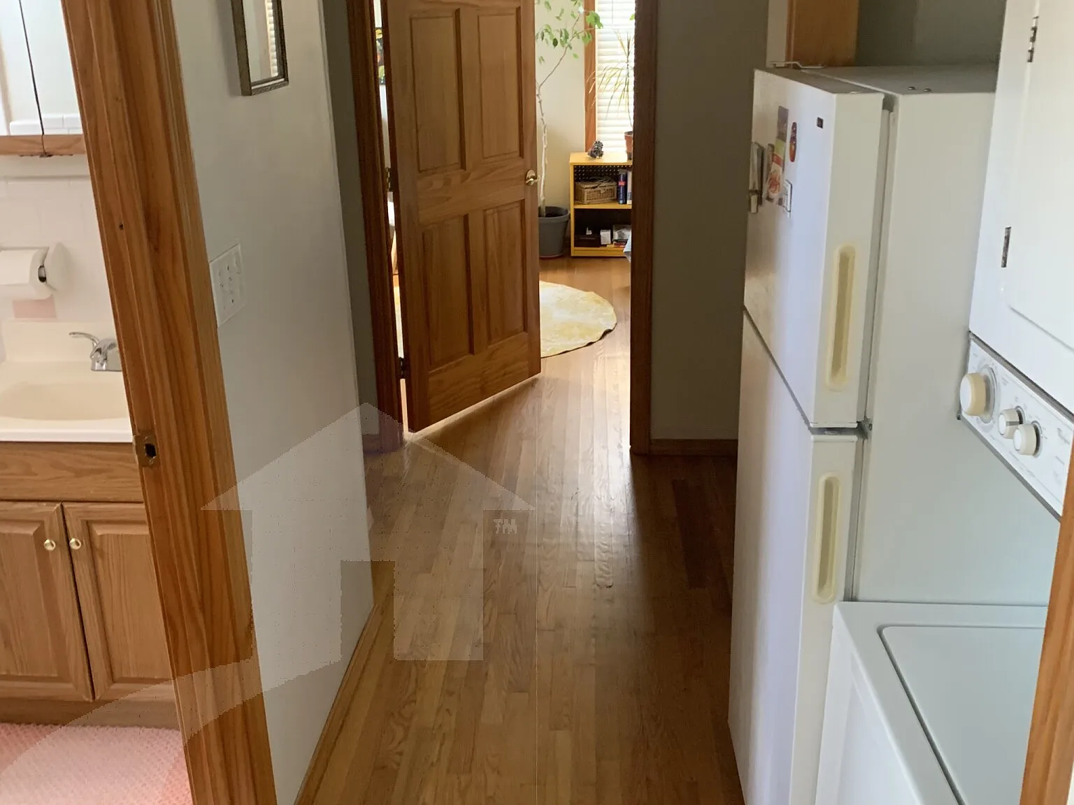 2 bed, 9999 sqft, $2,700 — Photo 2