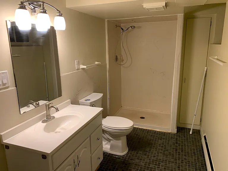 2018 Madison St #3 — Photo 11