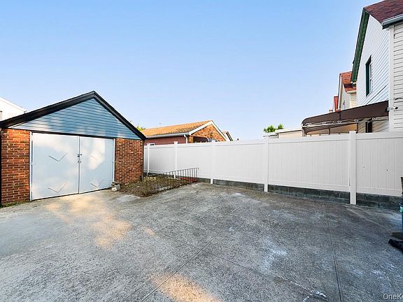 2nd image of 11640 141st Street