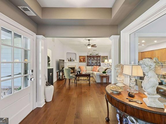 3rd image of 320 Jessica Way