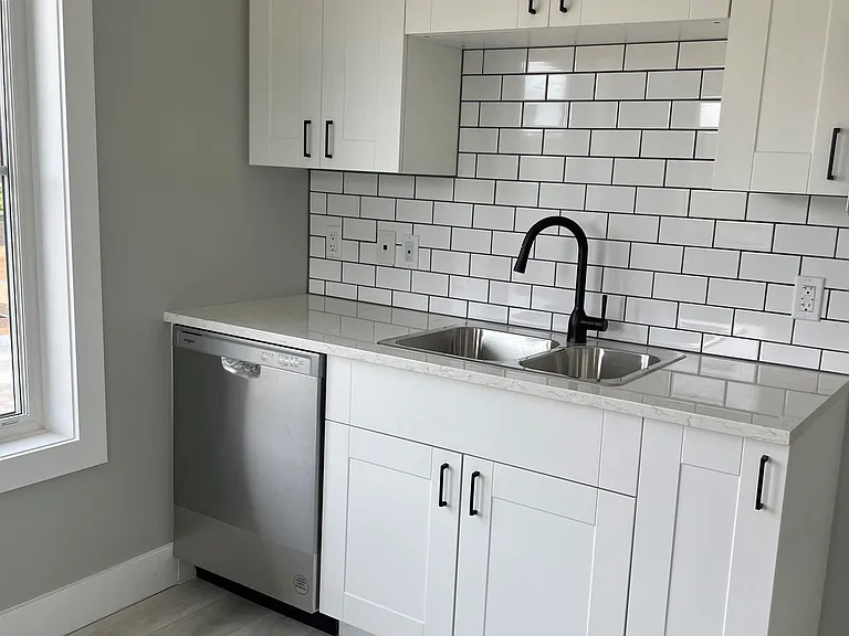 78 Queen St #110 — Photo 5