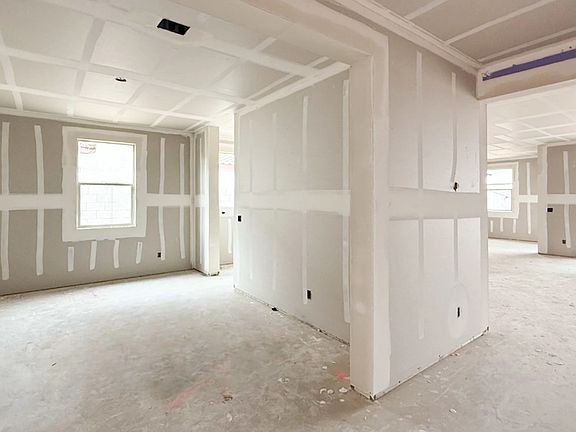 Formal dining with butler s pantry