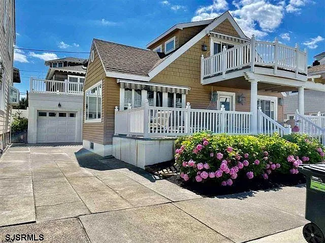106 S Essex Ave — Photo 19