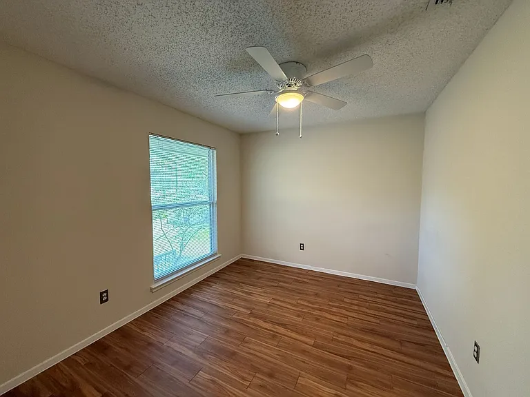 4520 Depew Ave — Photo 23