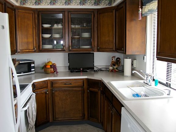 3rd image of 1705 Dogwood Dr SE