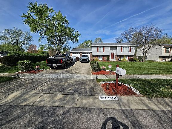 2nd image of 1198 Anthony Ln