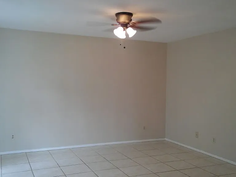 3300 Prince Edward Island Cir #1 — Photo 4