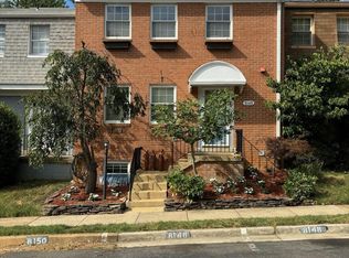 8148 Larkin Ln, Vienna, VA 22182