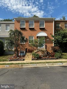 8148 Larkin Ln, Vienna, VA, 22182