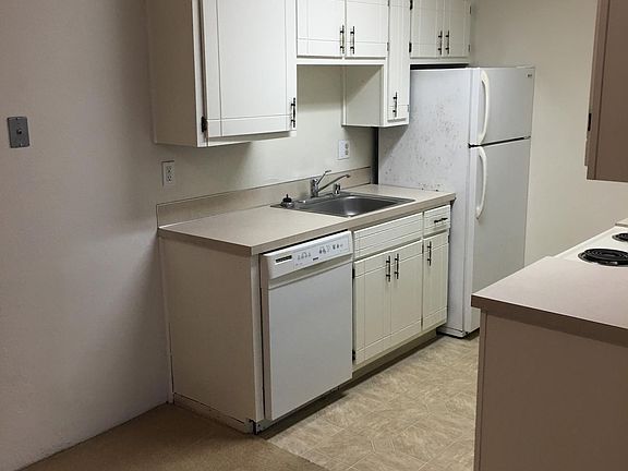 4th image of 2215 S Chase St APT 38