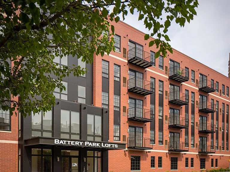 Battery Park Lofts — Photo 15