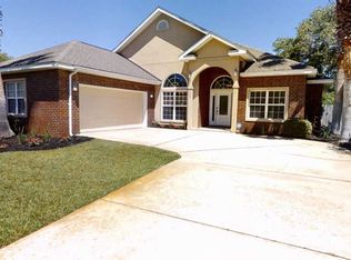 1774 Magnolia Harbor Dr, Navarre, FL 32566