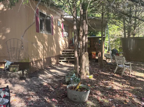 655 Oliver Dr N, Bryson City, NC 28713