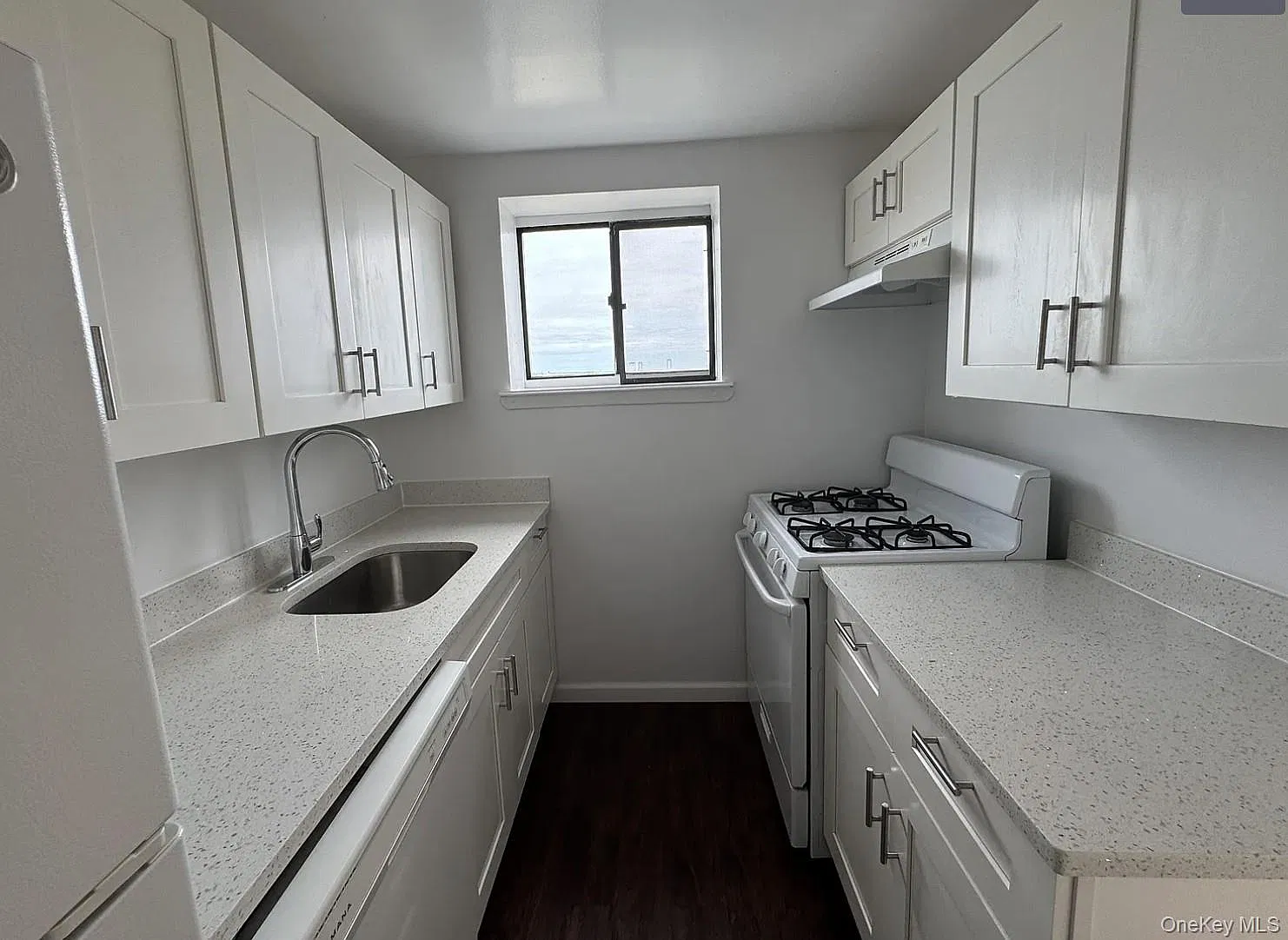 2 bed, 850 sqft, $2,800 — Photo 4