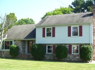 398 Pagan Rd, Smithfield, VA 23430
