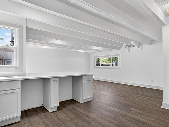 5th image of 5409 Maple St