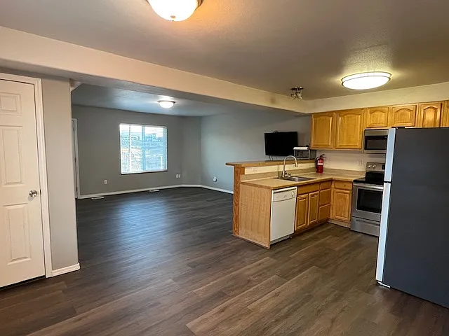171 S Denali St — Photo 4