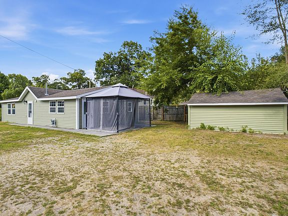 3rd image of 5286 Hall Rd