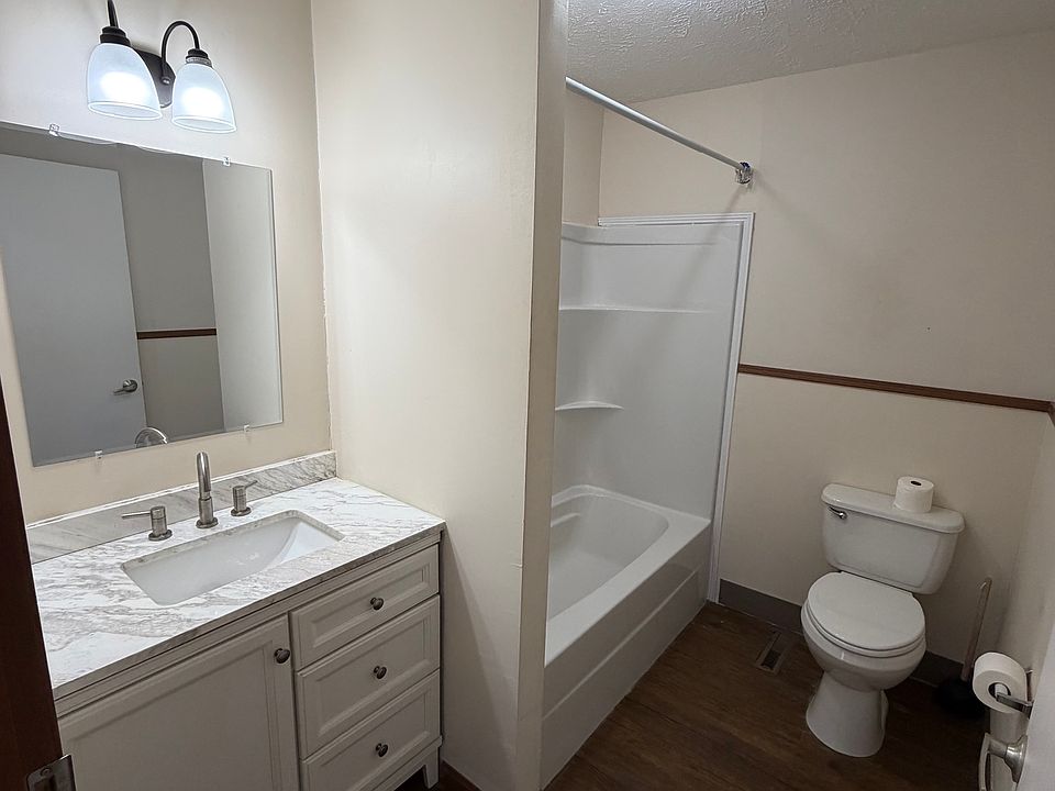 1st image of 175 Leeson Dr