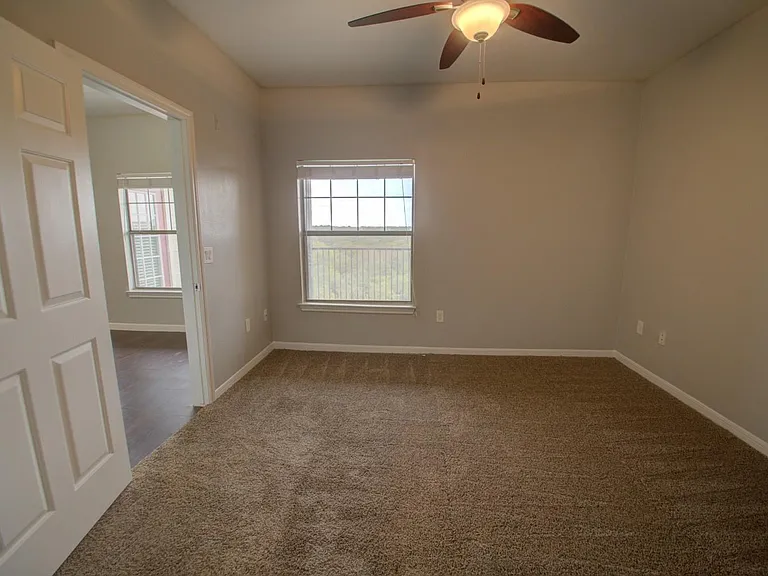 2320 Gracy Farms Ln #1332 — Photo 22