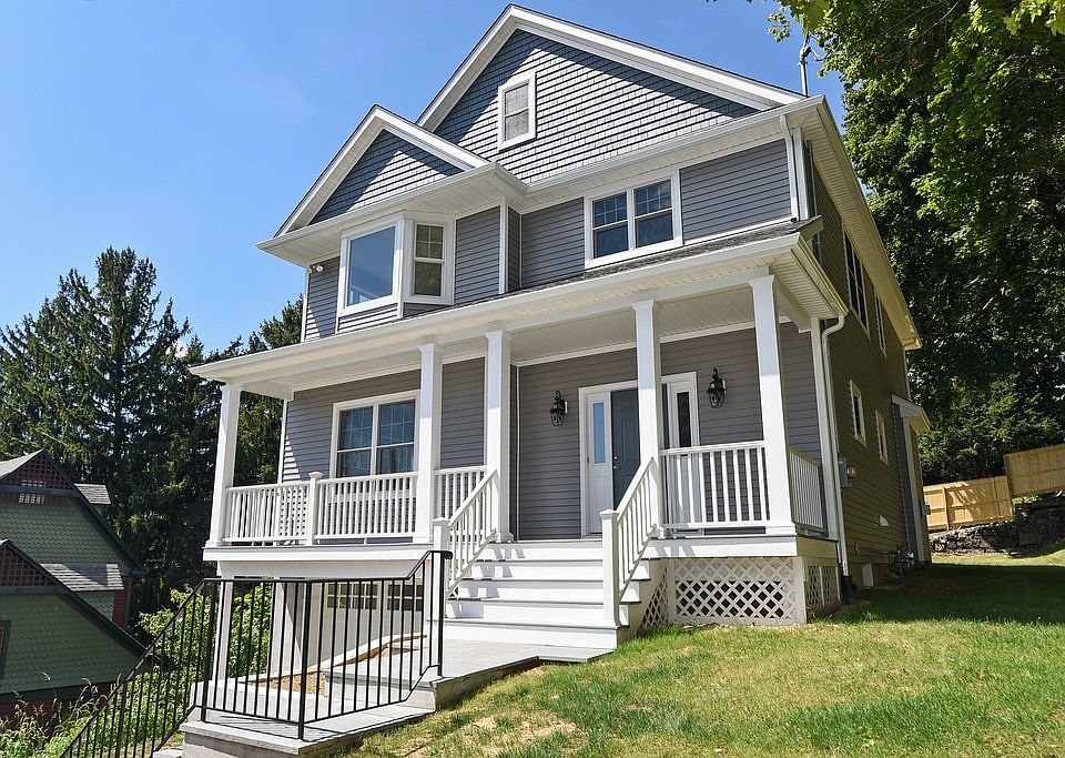1st image of 11 Prospect Pl