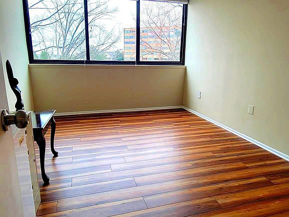 2nd image of 12 S Van Dorn St APT 401