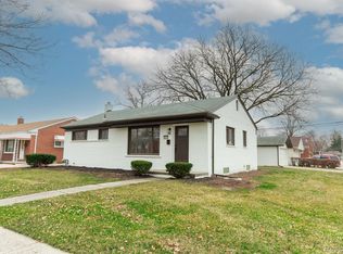 9024 Harrison St, Livonia, MI 48150