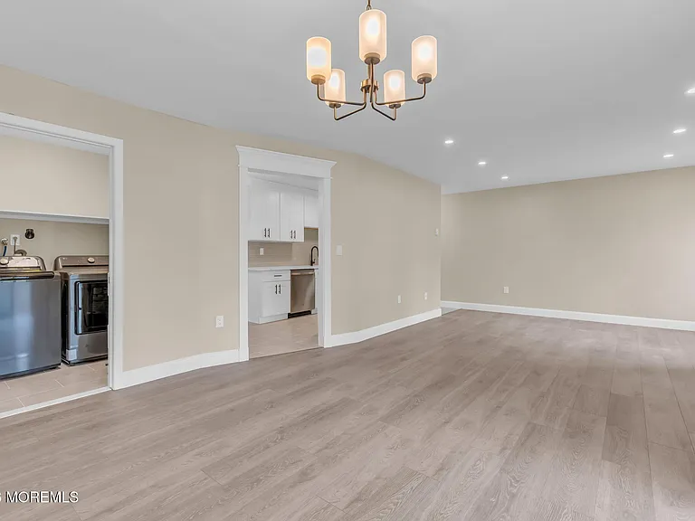 168 Amberly Dr #D — Photo 8