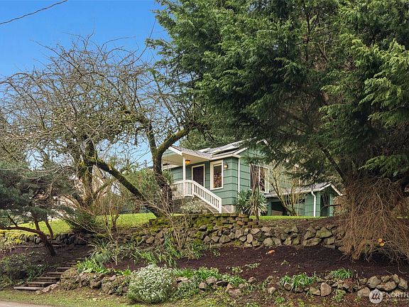 2nd image of 10238 7th Avenue SW