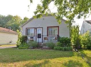 1918 Arthur Ave, Racine, WI 53405