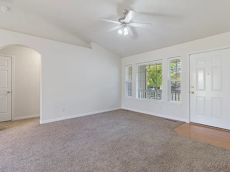2530 Paintbrush Dr — Photo 12