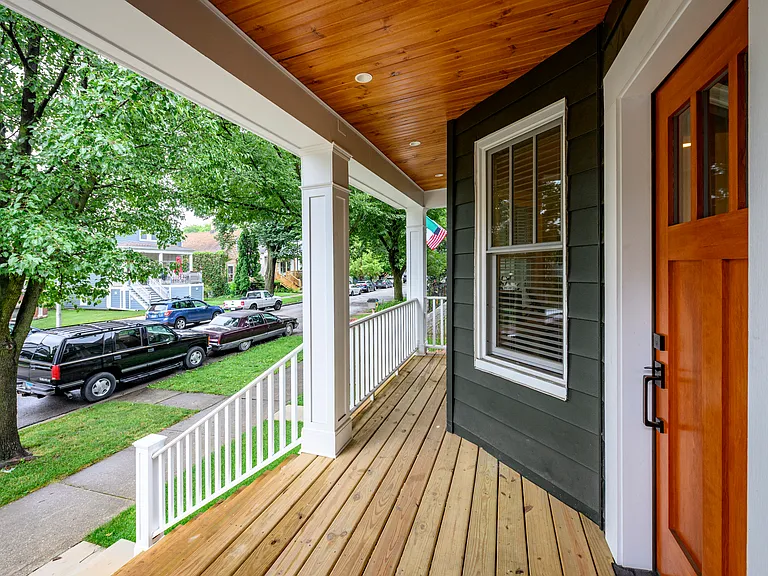 2524 N Lawndale Ave #1 — Photo 3