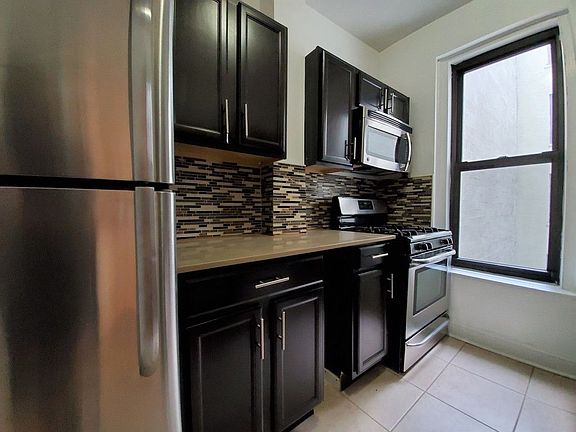 2nd image of 2907 31st Ave APT 2F