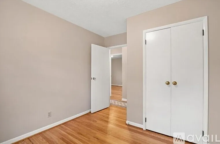 1712 Scampton Dr — Photo 18