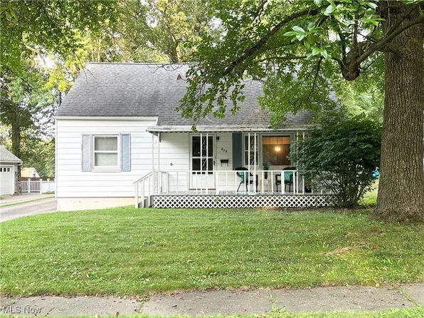 605 Edgewood Dr, Kent, OH 44240