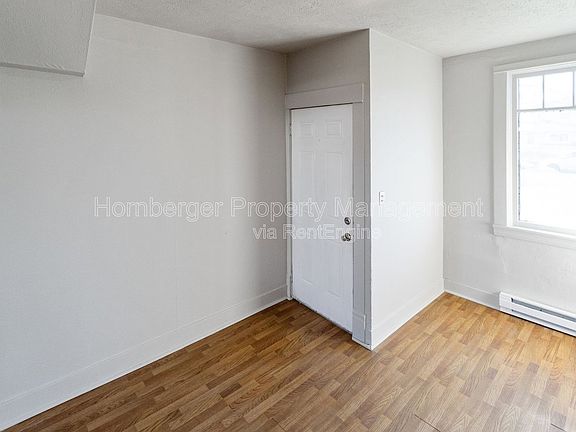 4th image of 2602 N Hogan St #1