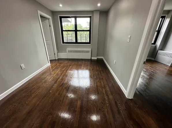 3520 Dekalb Avenue 5E image 3 of 4