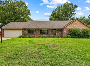 1310 Harris Dr, Bartlesville, OK 74006