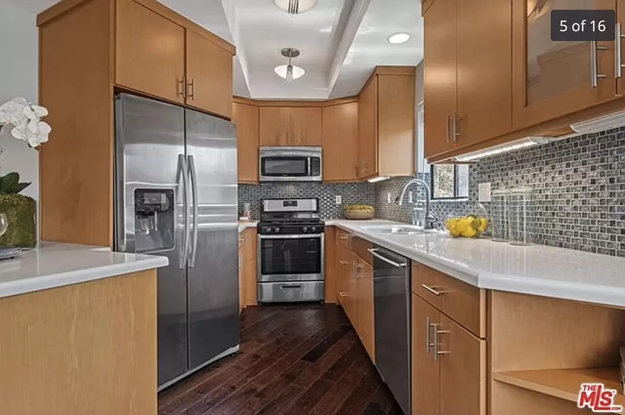 832 Palm Ave — Photo 4