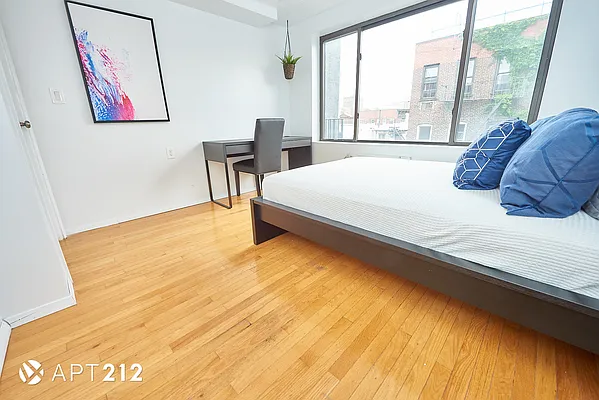 Rented by APT212 INC | media 22