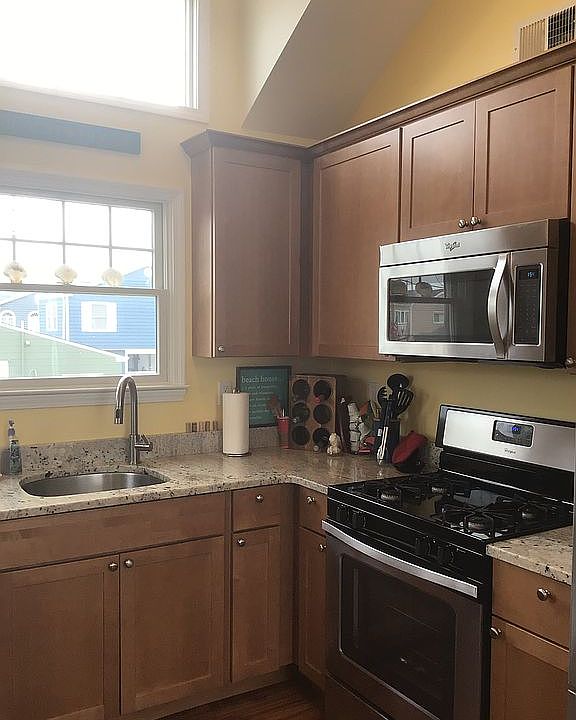 2nd image of 114 W Cormorant Way