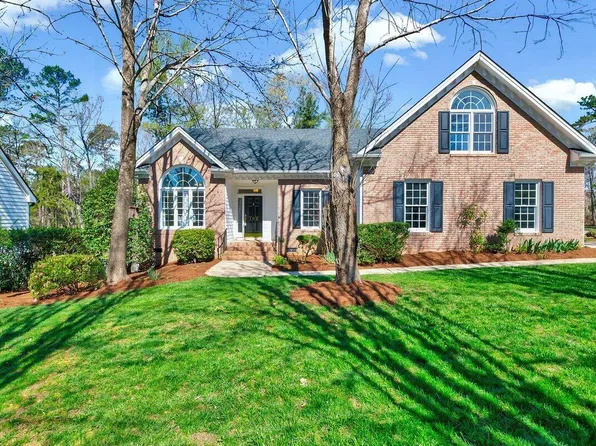 100 Pebble Ridge Farms Ct, Cary, NC 27513