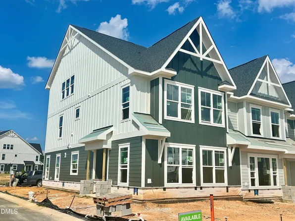 709 Trailboard Rd, Fuquay Varina, NC 27526