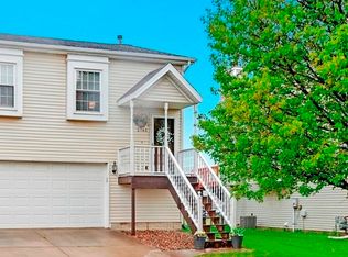 2761 Arrowhead Dr, Bloomington, IL