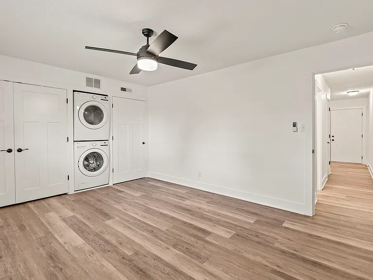 3202 Central Ave #6 — Photo 1