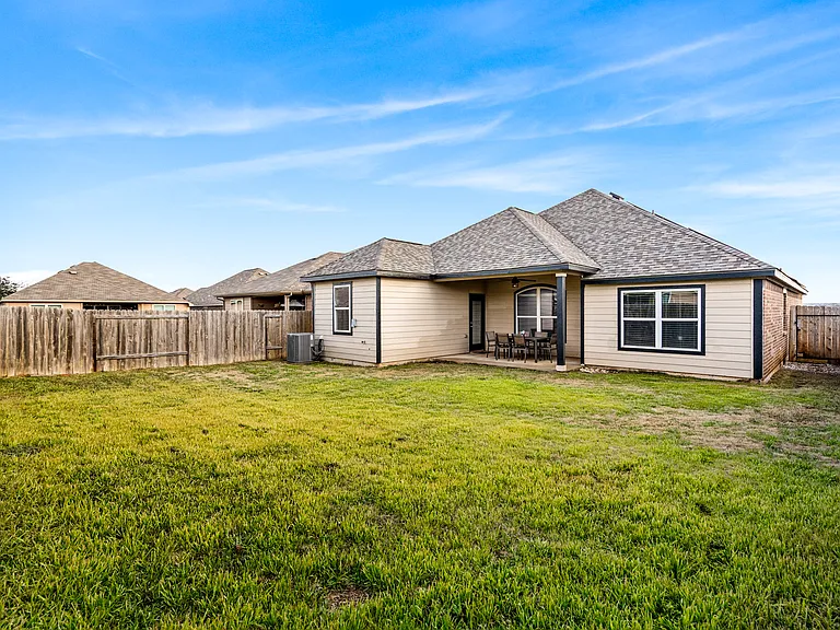 4212 Pont Du Gard Way — Photo 55