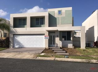 77 Calle Vereda, Carolina, PR 00987