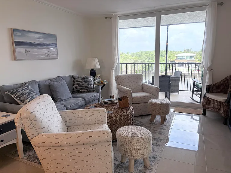 740 E Ocean Ave #407 — Photo 5