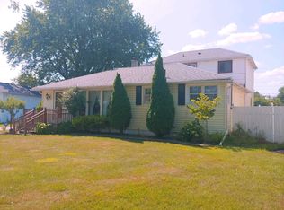 94 Arlington Pl, Depew, NY 14043